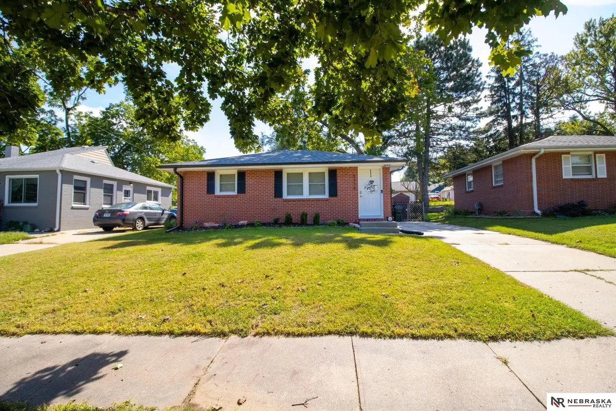 5335 Bancroft Avenue, Lincoln, NE 68506 - #1