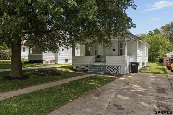 911 S 55 Street, Omaha, NE 68106-0000