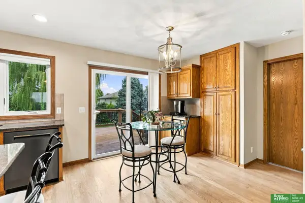 19124 Lake Street, Omaha, NE 68022