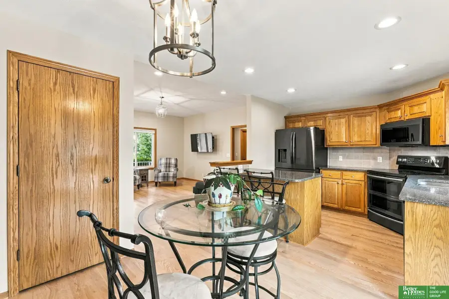 19124 Lake Street, Omaha, NE 68022 - #2