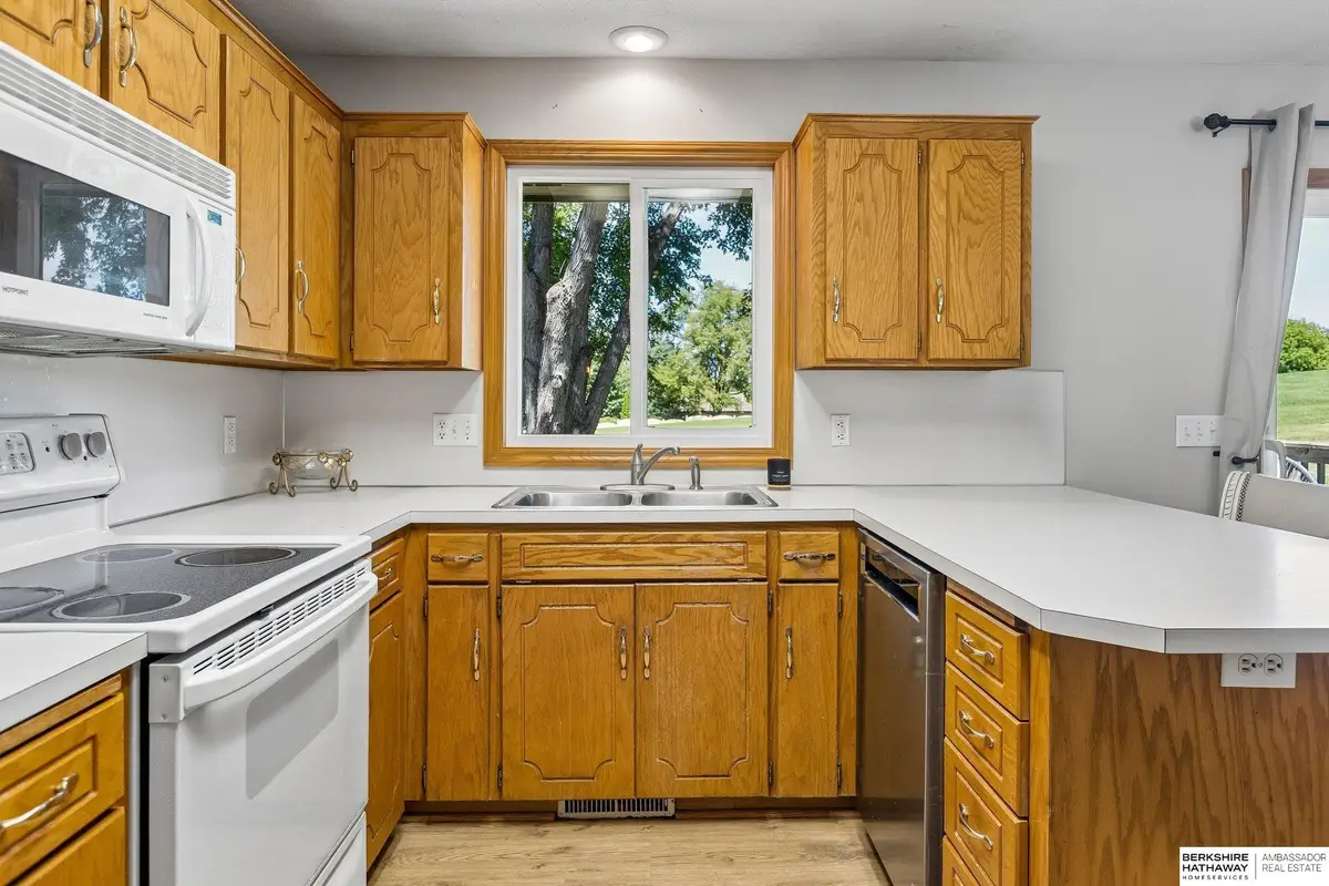 15322 Parker Plaza, Omaha, NE 68154 - #1