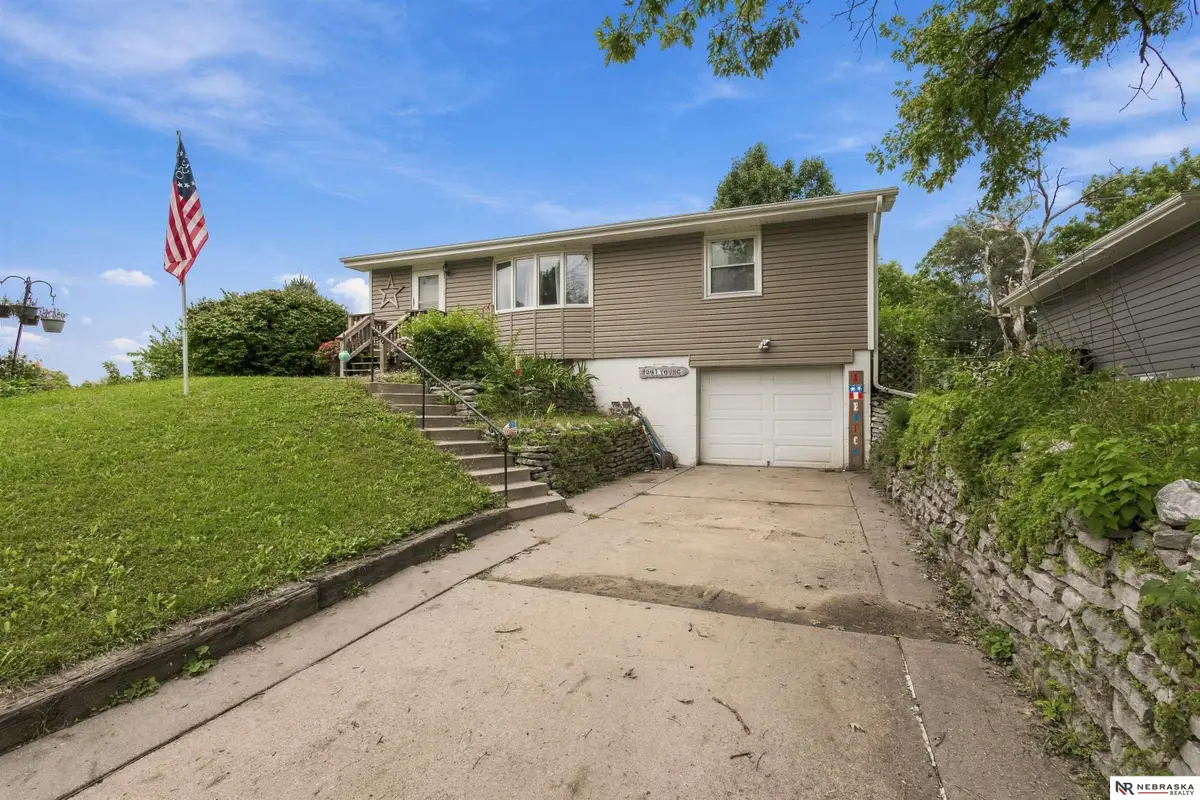 3801 Young Street, Omaha, NE 68112 - #1