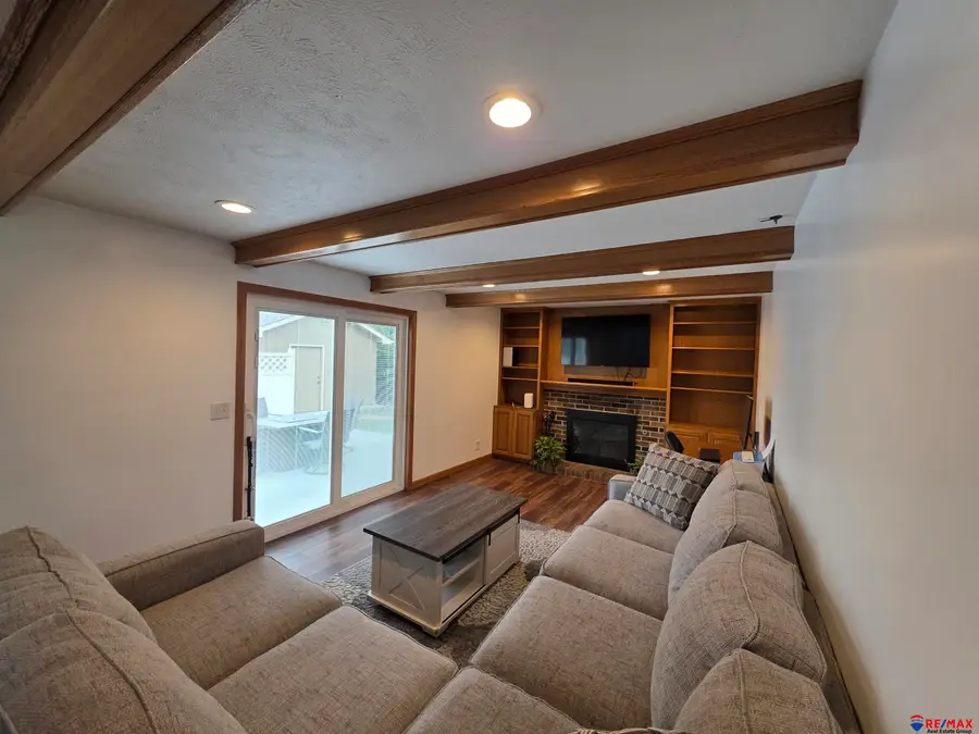 10308 P Street, Omaha, NE 68127 - #2