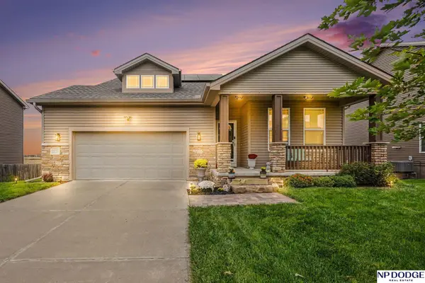 2212 Alexandra Road, Papillion, NE 68133