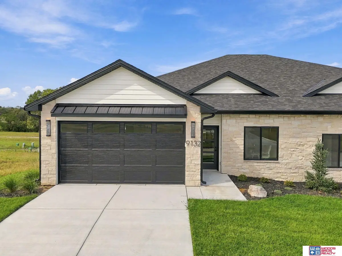 9132 Lucena Drive, Lincoln, NE 68520 - #1