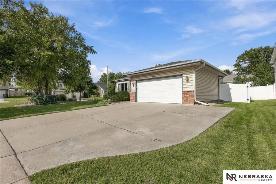 5340 NW 6th Street, Lincoln, NE 68521 - #3