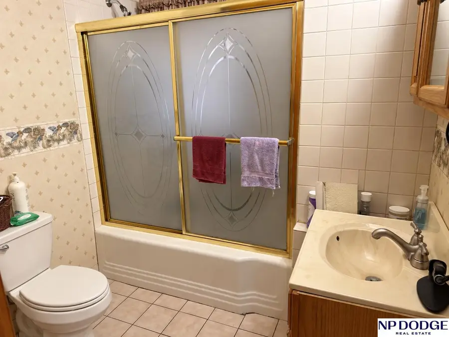 3225 Belvedere Boulevard, Omaha, NE 68111 - #3