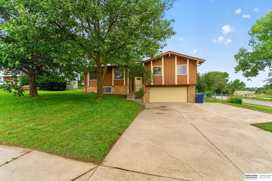 2106 Coventry Drive, Bellevue, NE 68123 - #2