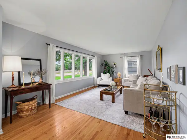 2224 N 102 Street, Omaha, NE 68134