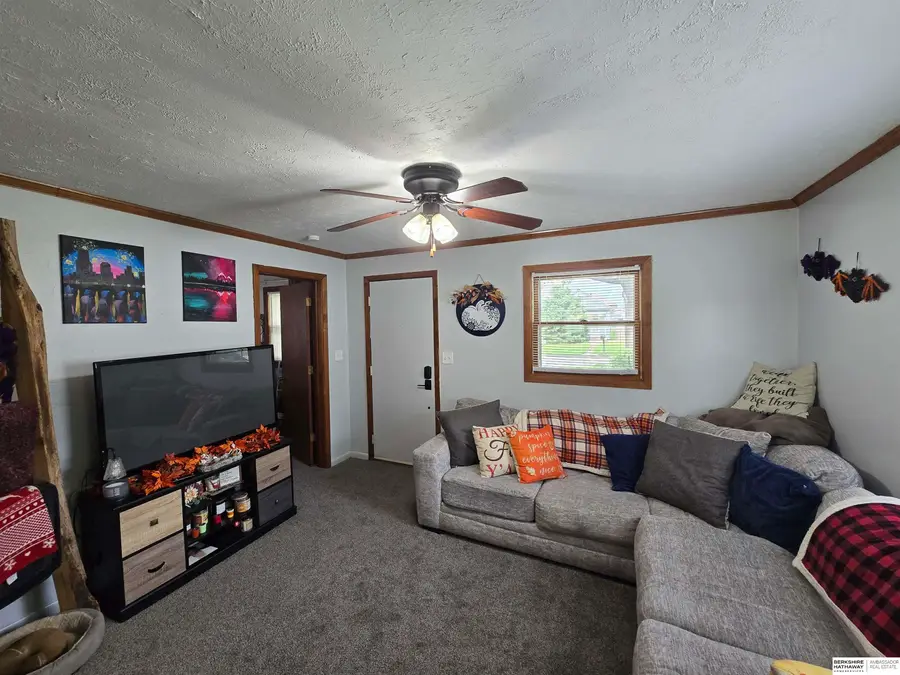 6107 Logan Avenue, Lincoln, NE 68507 - #2