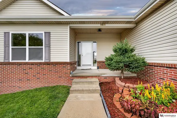 14601 Hartman Avenue, Omaha, NE 68116