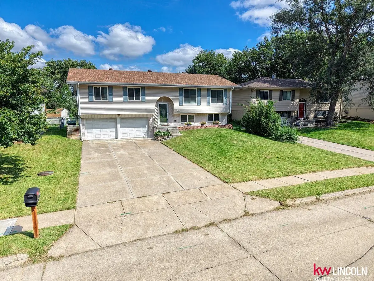 5613 S 139th Street, Omaha, NE 68137 - #1