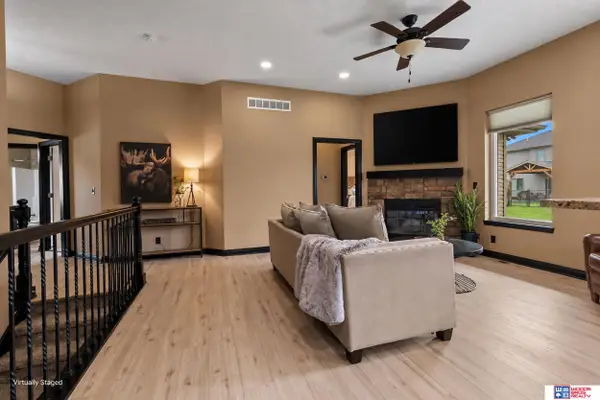 1201 Ridge Road, Hickman, NE 68372