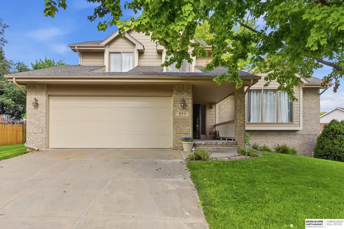 804 Auburn Lane, Papillion, NE 68046 - #1