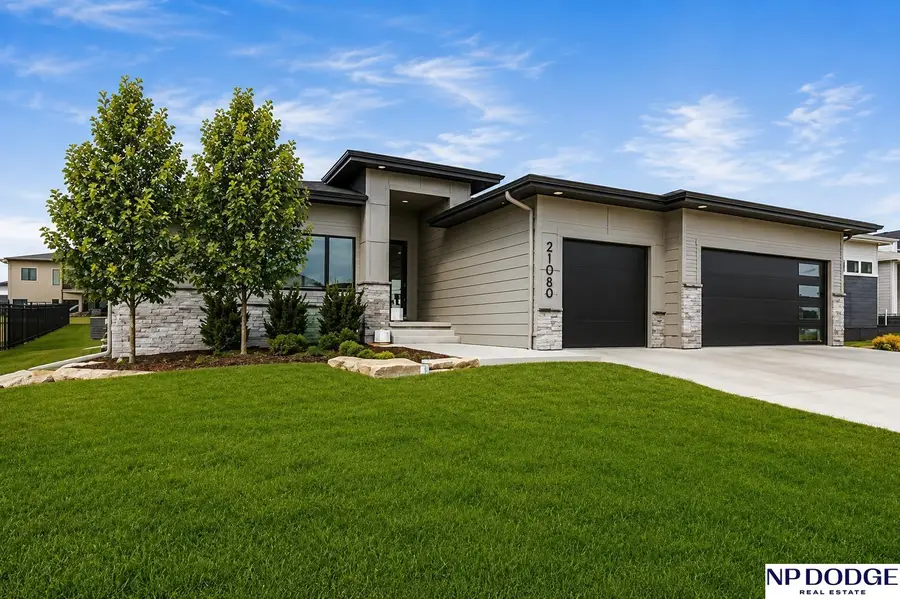 21060 Joseph Street, Elkhorn, NE 68022 - #2