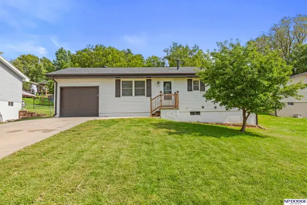 5111 N 93 Street, Omaha, NE 68134