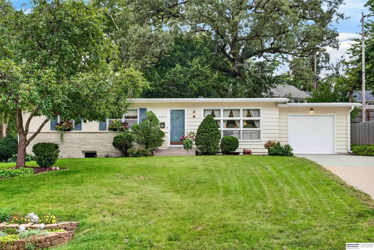 7633 Sunset Drive, Ralston, NE 68127 - #1