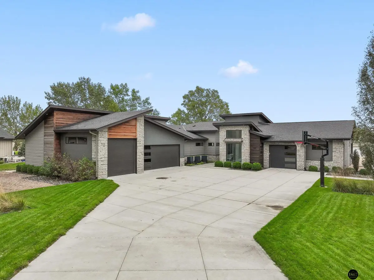 588 Sandy Pointe Place, Ashland, NE 68003 - #1
