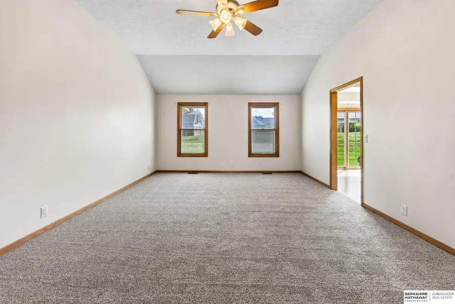 9102 S Glenview Drive, La Vista, NE 68128 - #3
