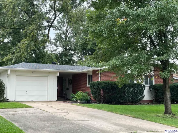 8753 Grand Avenue, Omaha, NE 68134
