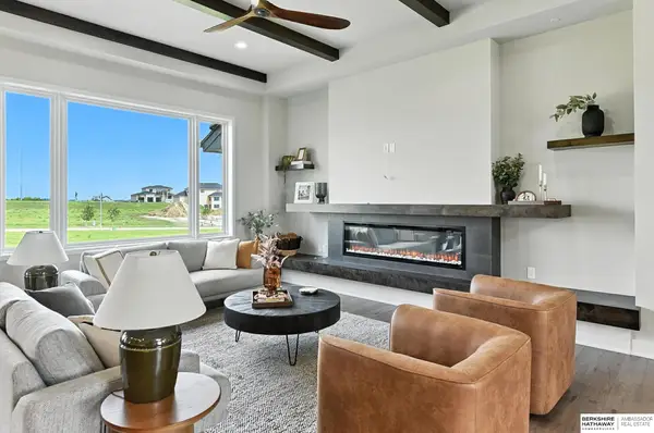 3503 S 218th Avenue, Elkhorn, NE 68022
