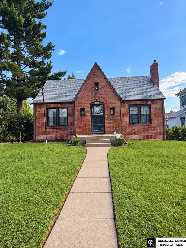 2111 Harwood Street, Lincoln, NE 68502