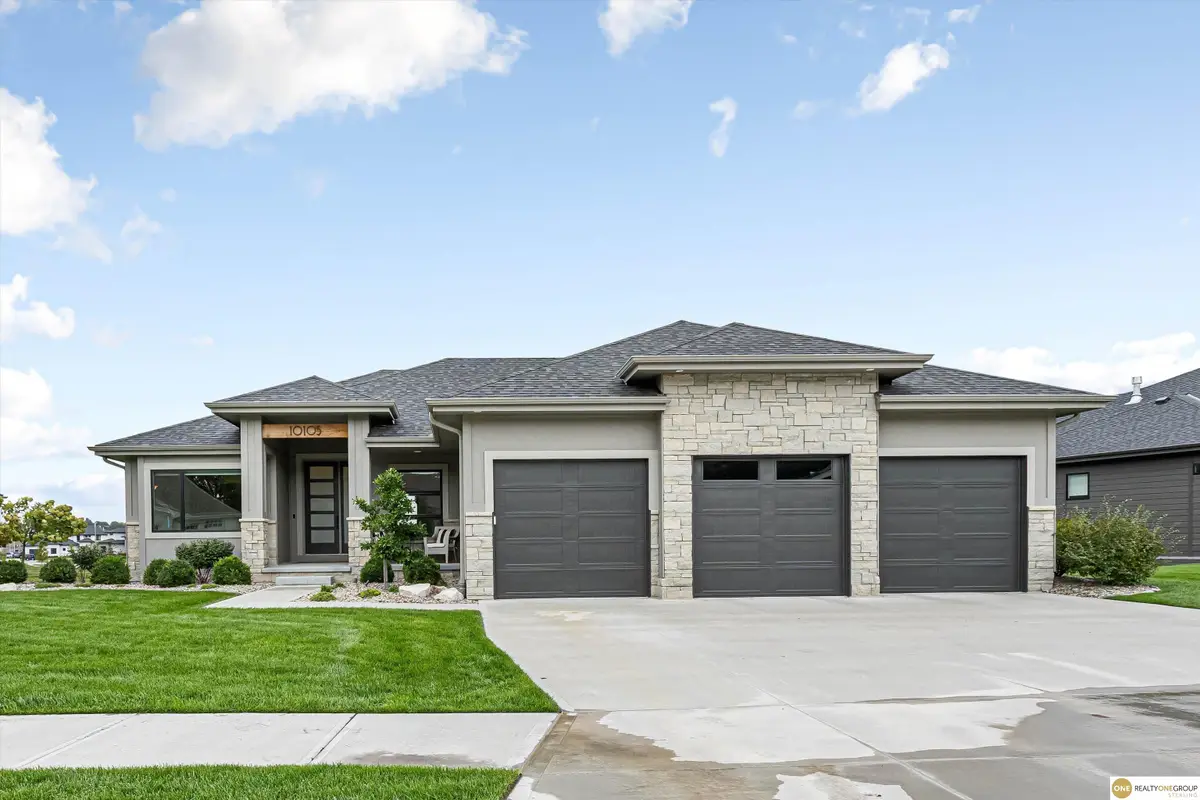 10105 S 98th Street, Papillion, NE 68046 - #1