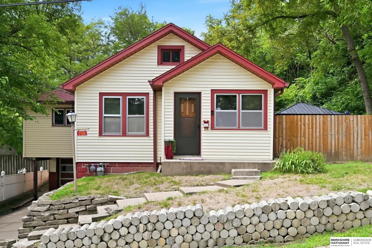 710 Cook Avenue, Council Bluffs, IA 51503 - #1