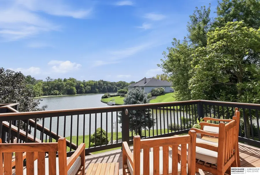 4803 Lakeside Circle, Papillion, NE 68133 - #2