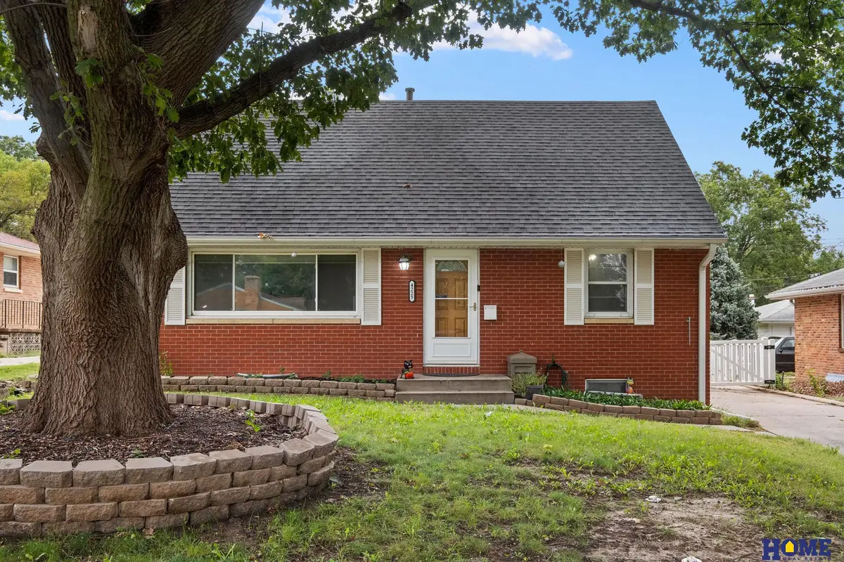 4225 Pioneers Boulevard, Lincoln, NE 68516 - #1