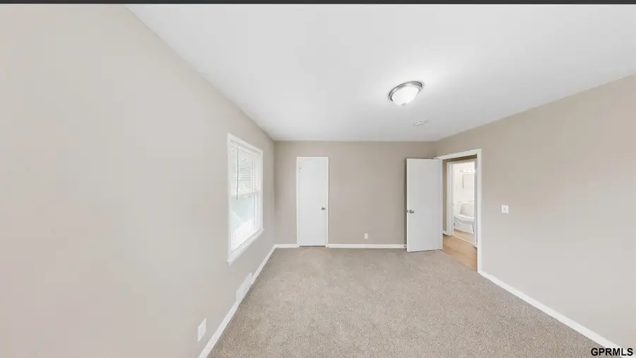 2618 S 33rd Street, Omaha, NE 68105 - #2