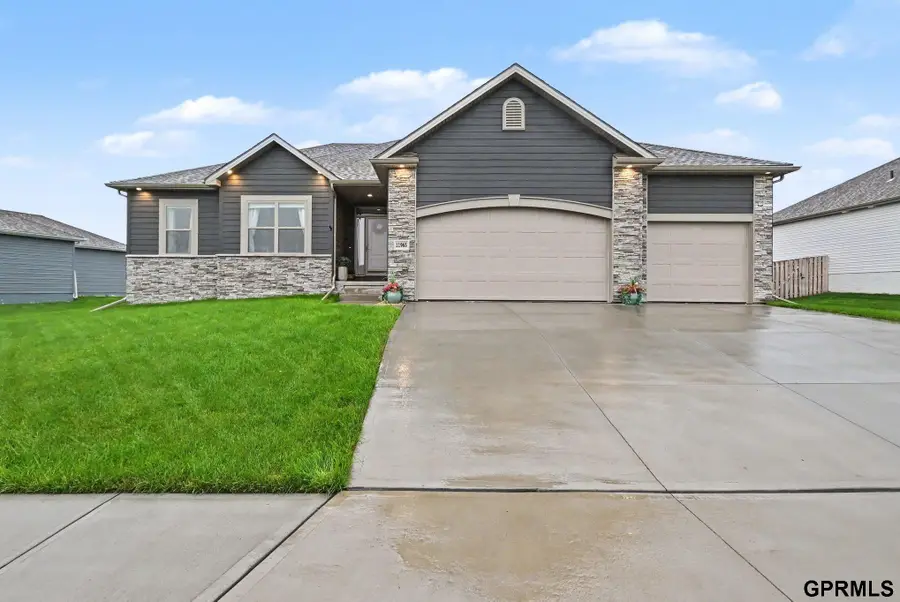 11965 S 118th Avenue, Papillion, NE 68046 - #2