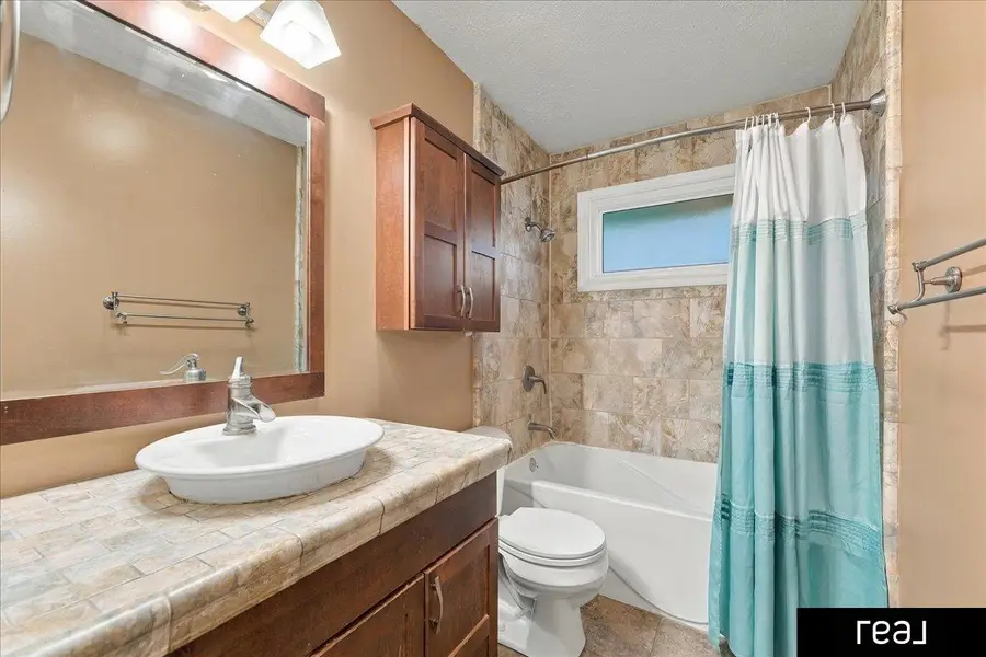 5806 S 113 Street, Omaha, NE 68137 - #2