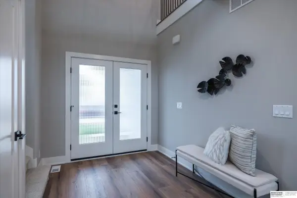 21910 Hampton Drive, Gretna, NE 68028