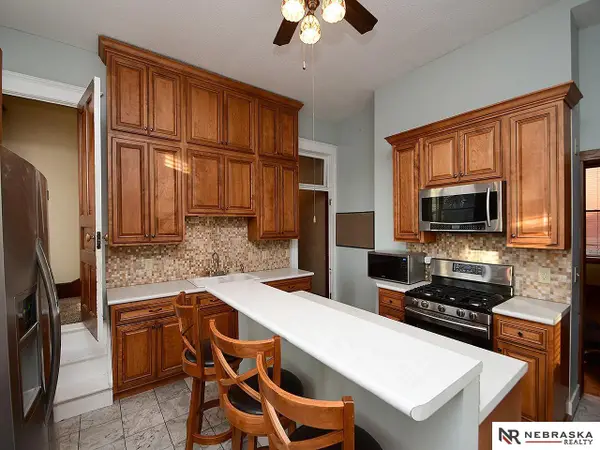 3825 S 25th Street, Omaha, NE 68107
