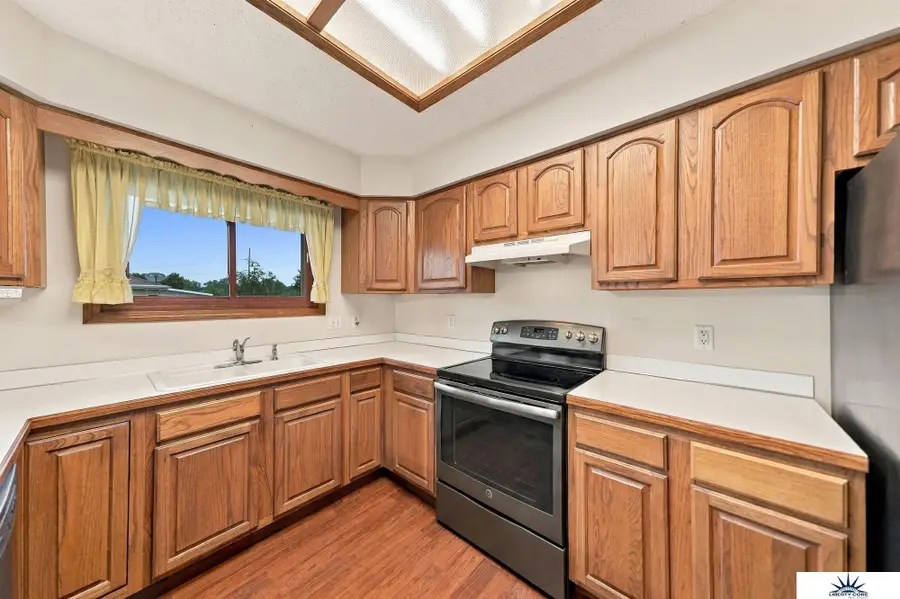 8000 Glynoaks Drive, Lincoln, NE 68516 - #3