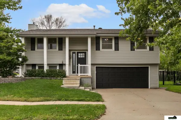 5500 Elkcrest Drive, Lincoln, NE 68516