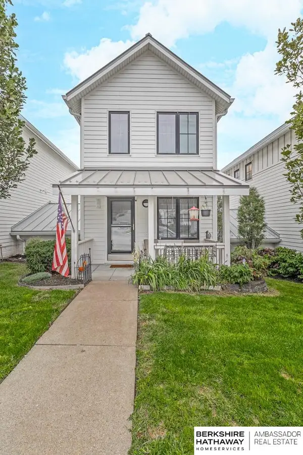 706 Pierce Street, Omaha, NE 68108