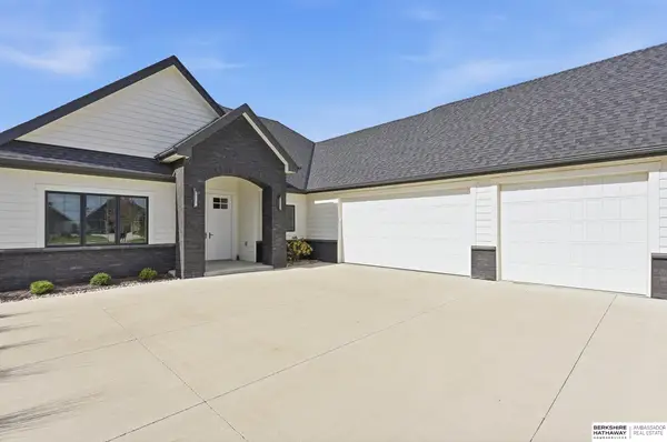 3016 S 209 Court, Elkhorn, NE 68022