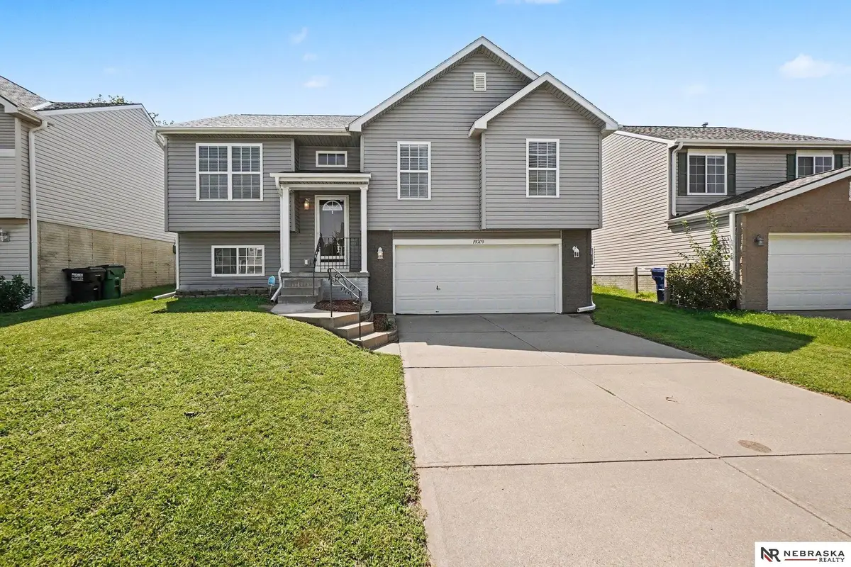 19509 V Street, Omaha, NE 68135 - #1