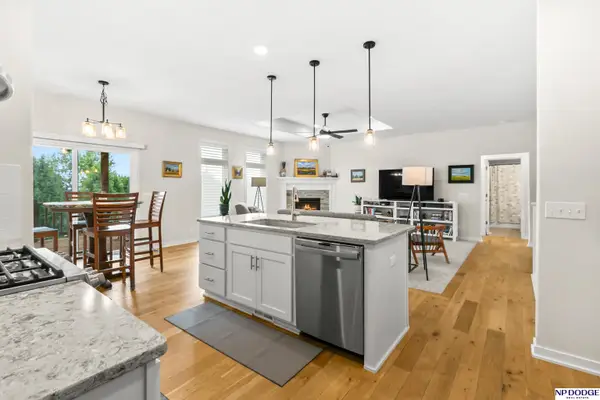 4716 N 205 Avenue, Omaha, NE 68022