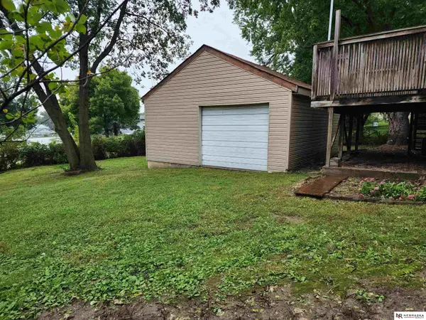 8608 S 47th Street, Omaha, NE 68157
