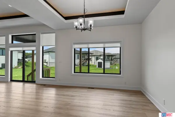663 Eloise Avenue, Lincoln, NE 68520
