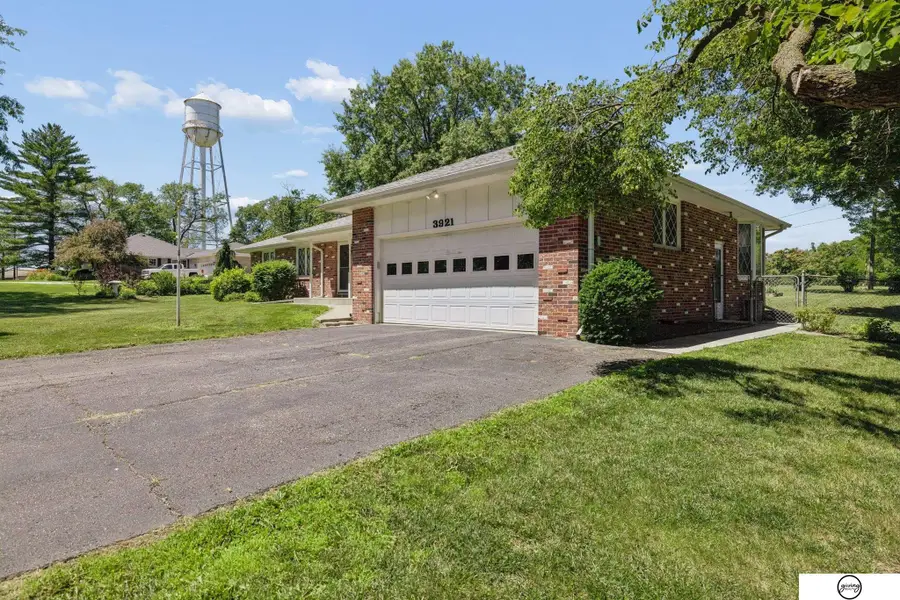 3921 S Folsom Street, Lincoln, NE 68522 - #2