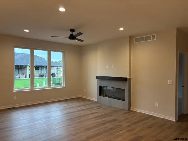 836 Linwood Lane, Lincoln, NE 68505