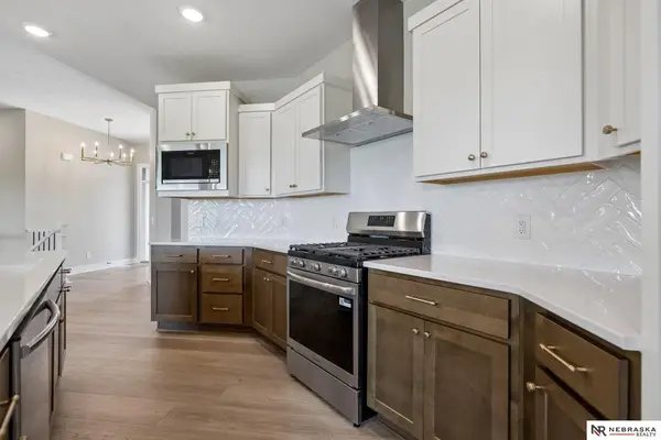 3812 Prairie Breeze Road, Lincoln, NE 68516