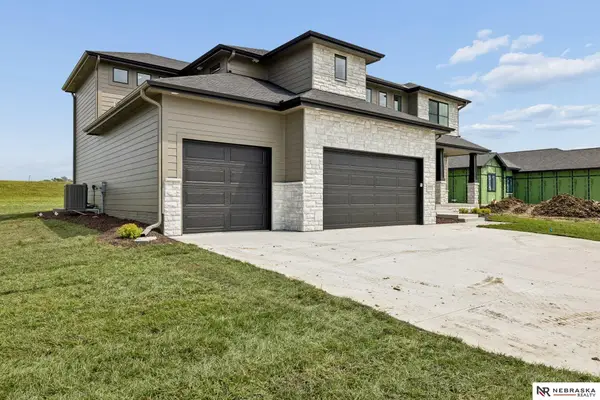 3818 Prairie Breeze Road, Lincoln, NE 68516