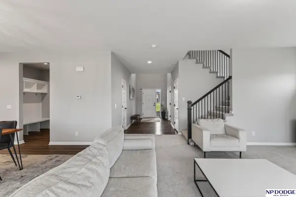 21101 Butler Avenue, Elkhorn, NE 68022