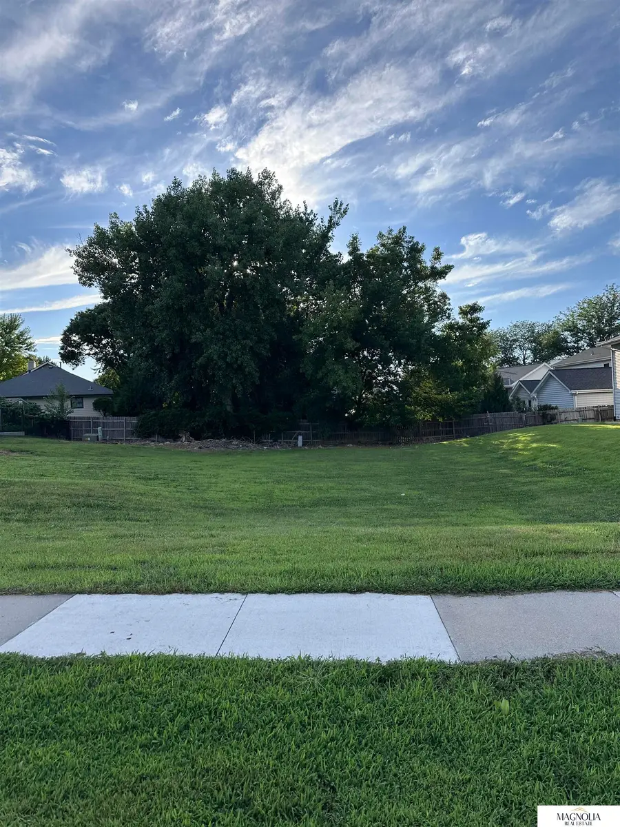543 Lamont Drive, Lincoln, NE 68528 - #2