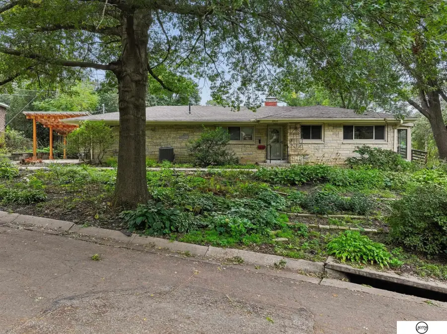 1801 Kings Highway, Lincoln, NE 68502 - #2